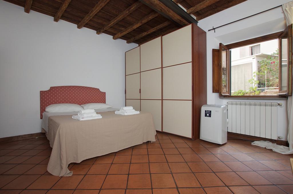 Vacanze Romane Centro Storico Trastevere Apartment Cameră foto